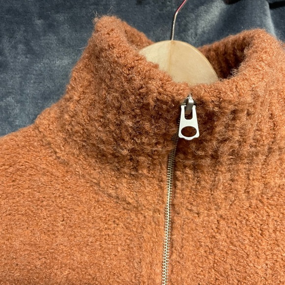 ARITZIA Wilfred Free Marilyn Sweater - Picture 3 of 11